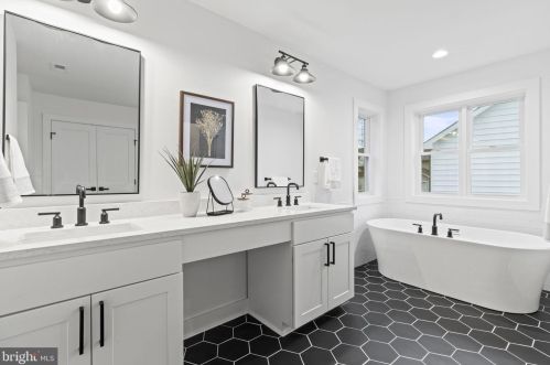 664 Dill Rd, Severna Park MD 21146-4120 exterior