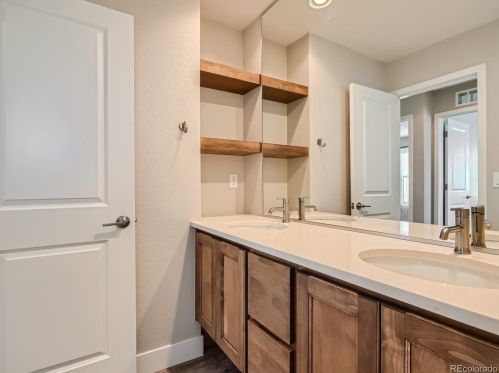 6966 Buchanan Ct, Aurora CO  80016-5905 exterior