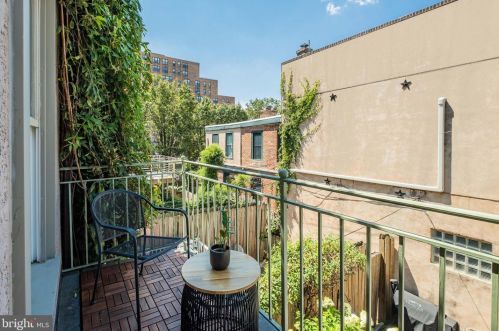 532 22nd St, Philadelphia PA 19140-4703 exterior