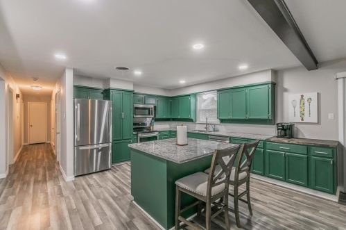 7100 Martha Ln, Fort Worth TX  76112-5306 exterior