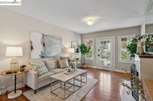 810 Washington Ave, Berkeley, CA 94706-1037