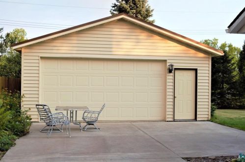 11 James Rd, Silver Bay, MN 55614-1219