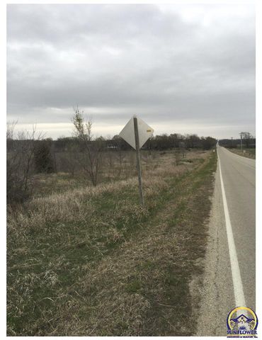 109 Crystal Springs Rd, Emmett, KS 66422