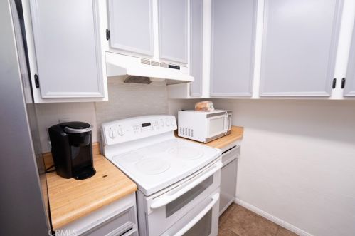 106 Candice Pl, Vista CA  92083-1960 exterior