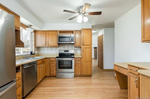 2418 Dawson Way, Aurora CO  80014-2412 exterior