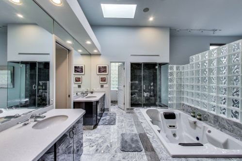 6 Dunsinane Ln, Bannockburn IL  60015-1500 exterior