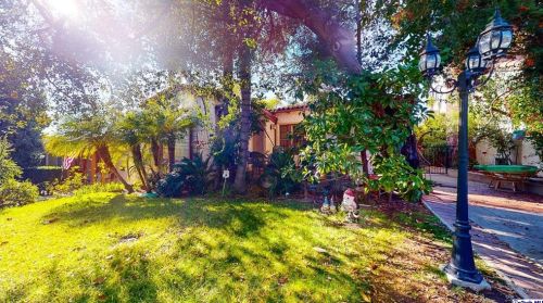 1225 Cedar St, Glendale CA  91207-1426 exterior
