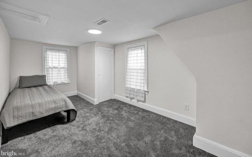 3489 Lower Glades Rd, York PA  17406-6930 exterior