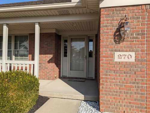 270 Hampton Trl, Springfield, OH 45502-8495