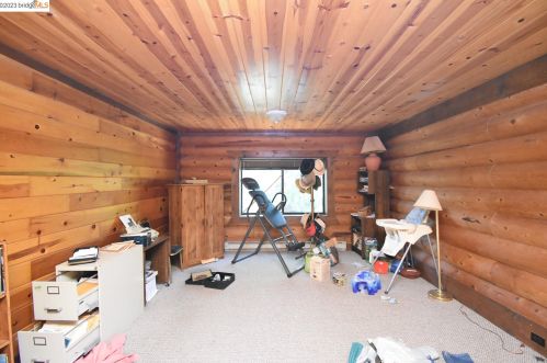 875 Larkspur Ln, Vallecito, CA 95247-9694