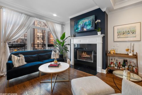 1523 Thomas St, Chicago, IL 60642-8941