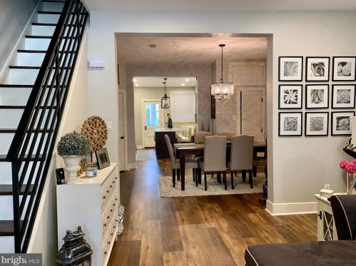 2423 20th St, Philadelphia, PA 19132-3720