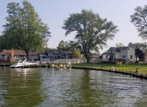 40433 Bluff Dr, Antioch, IL 60002-7921