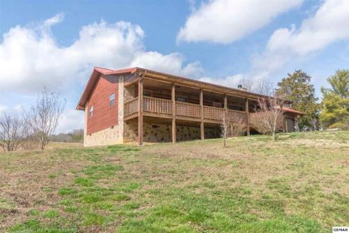 929 Robinson Gap Rd, Pigeon Forge, TN 37876-1758