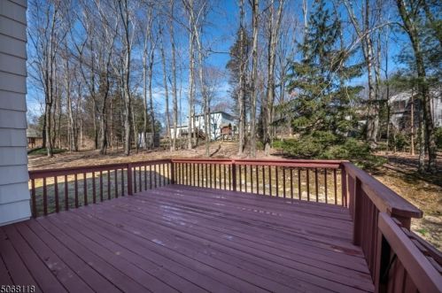 18 Fords Rd, Dover NJ  07869-2146 exterior