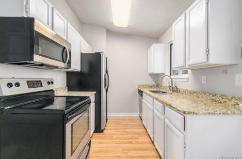 19060 Mansfield Dr, Denver, CO 80013-3656