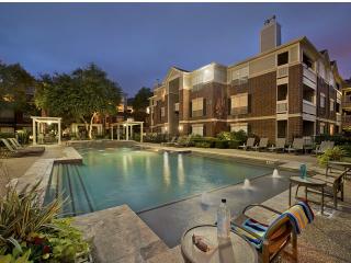 3720 Alabama St, Houston TX  77027-5200 exterior