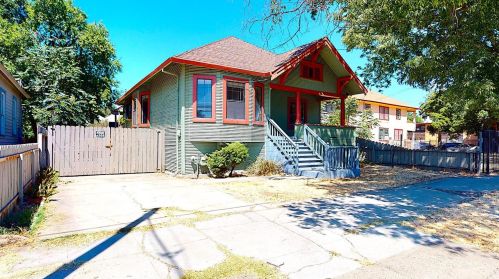 15 Sierra Nevada St, Stockton, CA 95205-4913