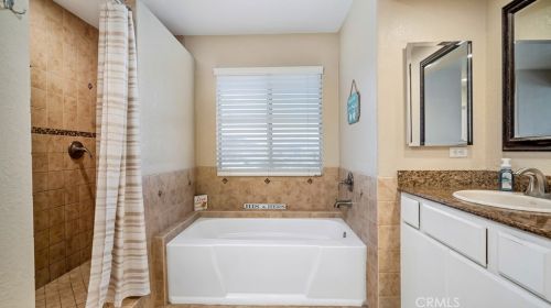 16163 Setting Sun Cir, Riverside CA  92503-0527 exterior