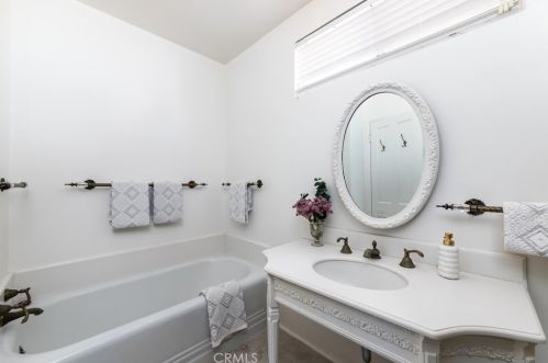 1547 El Miradero Ave, Glendale CA  91201-1203 exterior