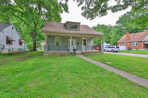 2070 Galbraith Rd, Cincinnati, OH 45215-5634