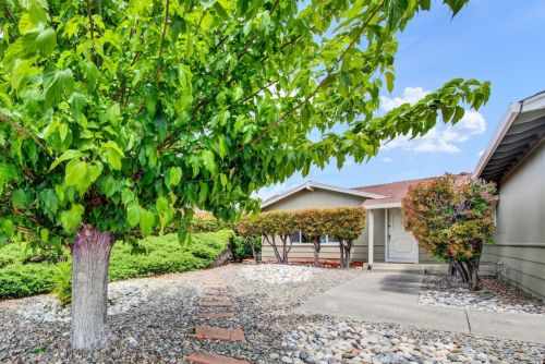 184 Carlsbad Cir, Vacaville, CA 95687-3410