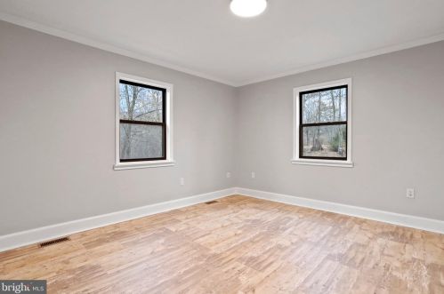 204 Quiet Place Ln, Berkeley Springs WV  25411-6633 exterior