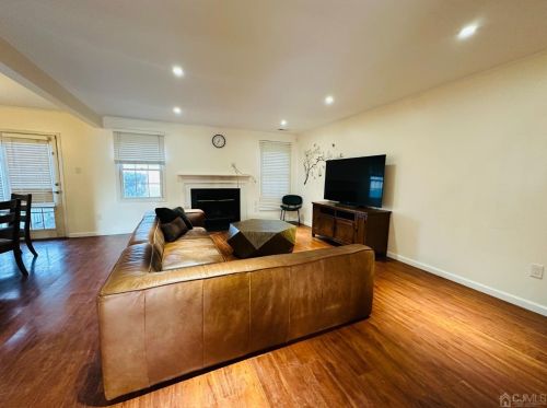 51 Fair Acres Ct, Princeton NJ  08540-9588 exterior