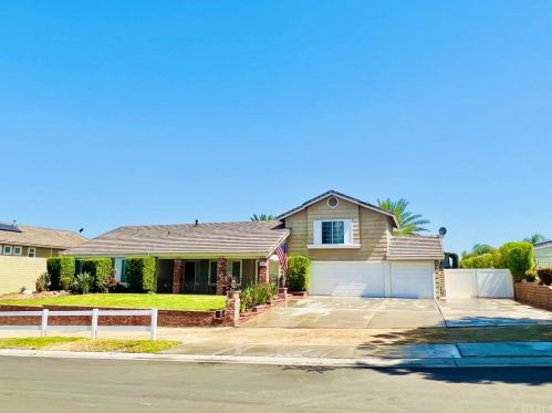 2421 Broken Lance Dr, Norco, CA 92860-3709