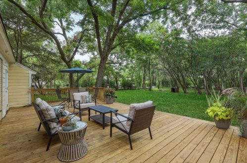 1440 El Campo Dr, Dallas TX  75218-3520 exterior