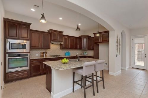 12520 Black Hl Dr, Austin TX  78748-1056 exterior