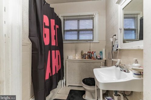 5632 12 St, Philadelphia PA 19141-4102 exterior