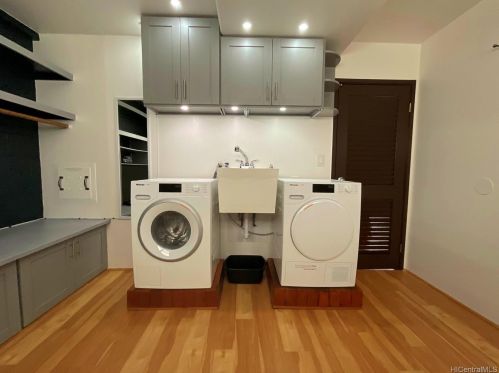 1535 Punahou St, Honolulu HI  96822-4612 exterior