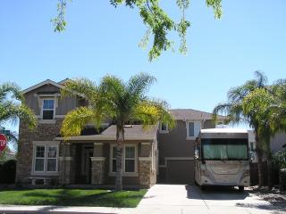 1384 Pyrenees St, Tracy, CA 95304-5870