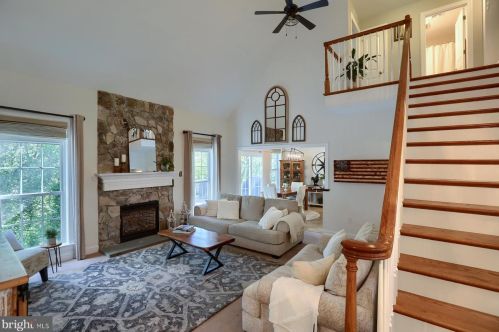 101 Shatto Dr, Carlisle PA  17013-2120 exterior