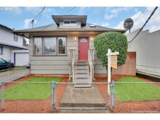 3930 Caruthers St, Portland OR  97216-2628 exterior