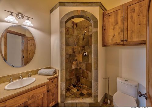 10865 Pine Cone Dr, Truckee CA  96161-3154 exterior