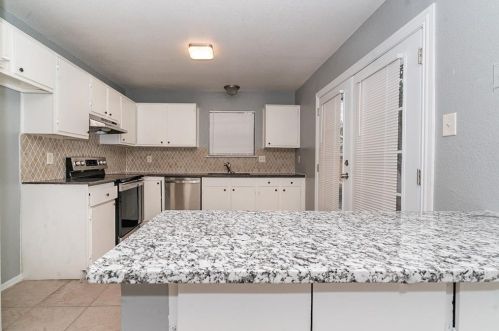 10348 Chelmsford Dr, Dallas TX  75217-3126 exterior