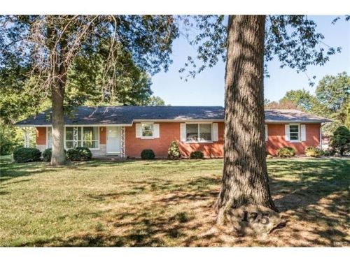 125 Lakewood Dr, Columbia, IL 62236-3478