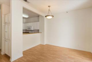 201 Fairview Ave, Glendale CA  91202-3702 exterior