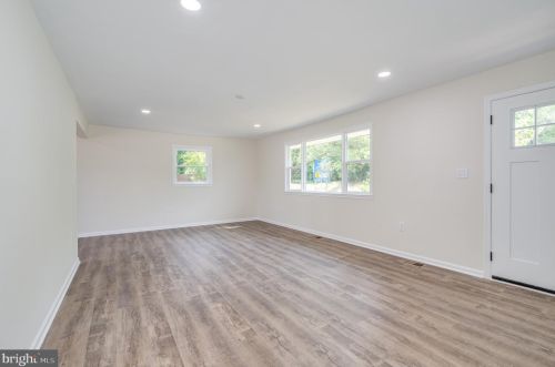 201 Pointfield Dr, Harpers Ferry WV 25425-5173 exterior