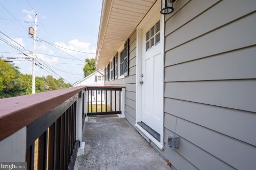 201 Pointfield Dr, Harpers Ferry WV 25425-5173 exterior