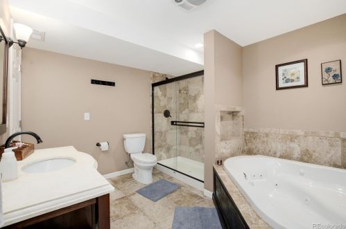 5424 Haleyville Way, Denver CO  80016-4275 exterior