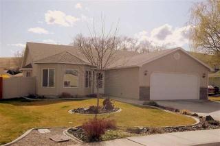 1207 40th Ave, Kennewick, WA 99337-3946