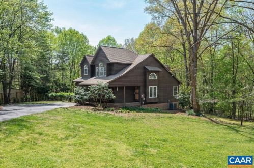3915 William Ct, Charlottesville, VA 22903-7621