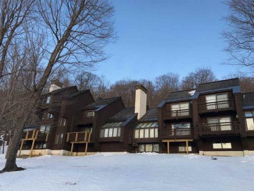 879 Ash Rd, Plymouth VT  05056-4409 exterior