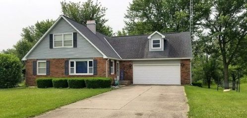 2511 Hubbard St, Sterling, IL 61081-8404