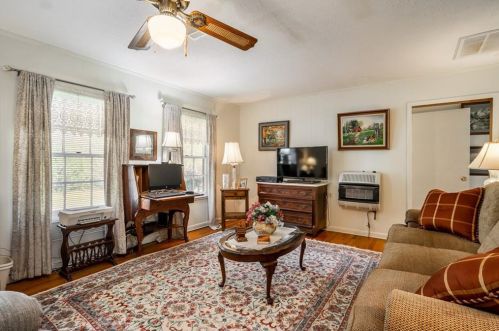 152 Grady St, Big Canoe, GA 30143-1065