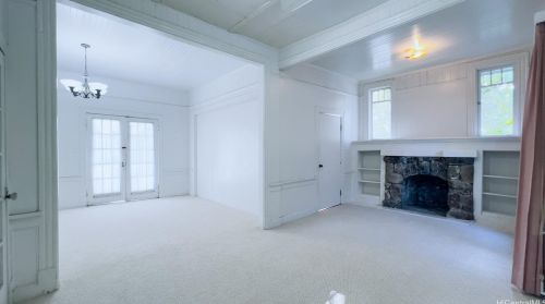 2508 Manoa Rd, Honolulu HI  96822-2120 exterior