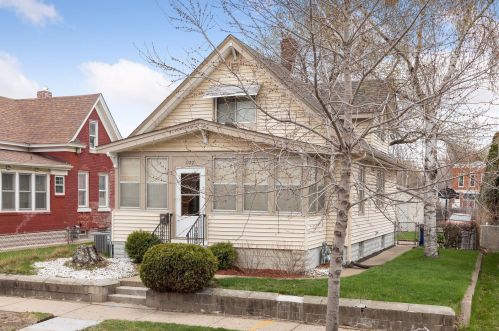 1122 Albemarle St, Saint Paul MN  55117-4415 exterior